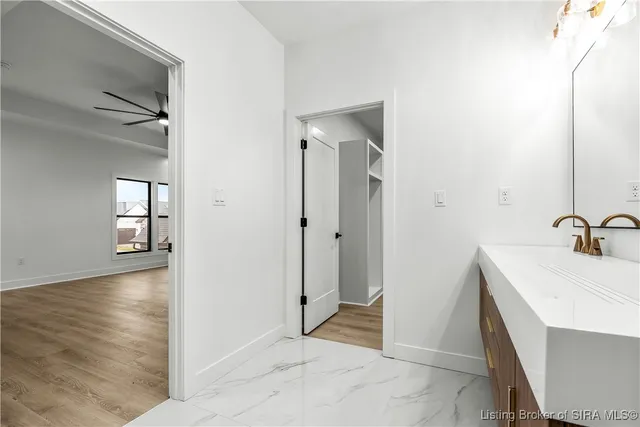 $779,900 | 1019 Ridgeview Drive, Jeffersonville, IN 47130