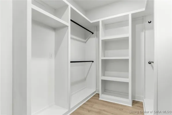 $759,900 | 1019 Ridgeview Drive, Jeffersonville, IN 47130