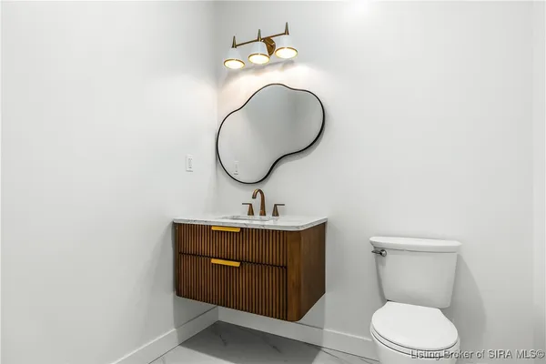 $759,900 | 1019 Ridgeview Drive, Jeffersonville, IN 47130