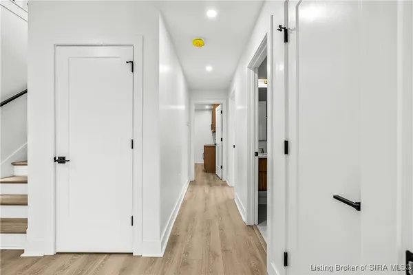 $759,900 | 1019 Ridgeview Drive, Jeffersonville, IN 47130