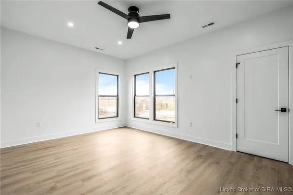 $759,900 | 1019 Ridgeview Drive, Jeffersonville, IN 47130