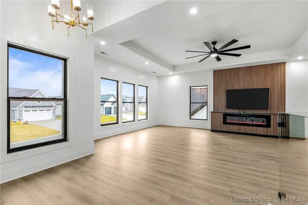 $759,900 | 1019 Ridgeview Drive, Jeffersonville, IN 47130