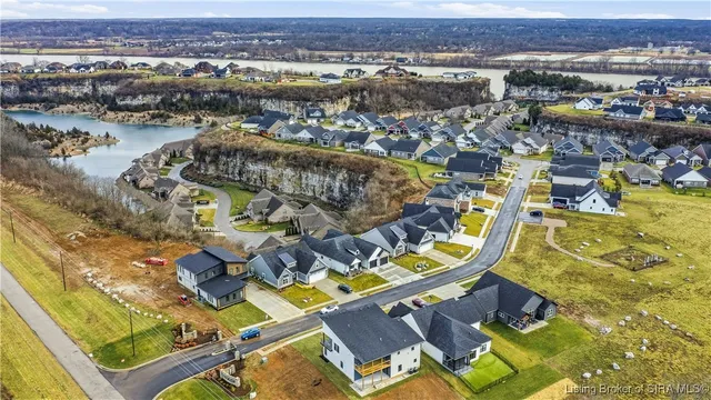 $779,900 | 1019 Ridgeview Drive, Jeffersonville, IN 47130