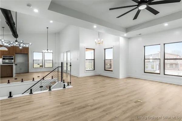 $759,900 | 1019 Ridgeview Drive, Jeffersonville, IN 47130