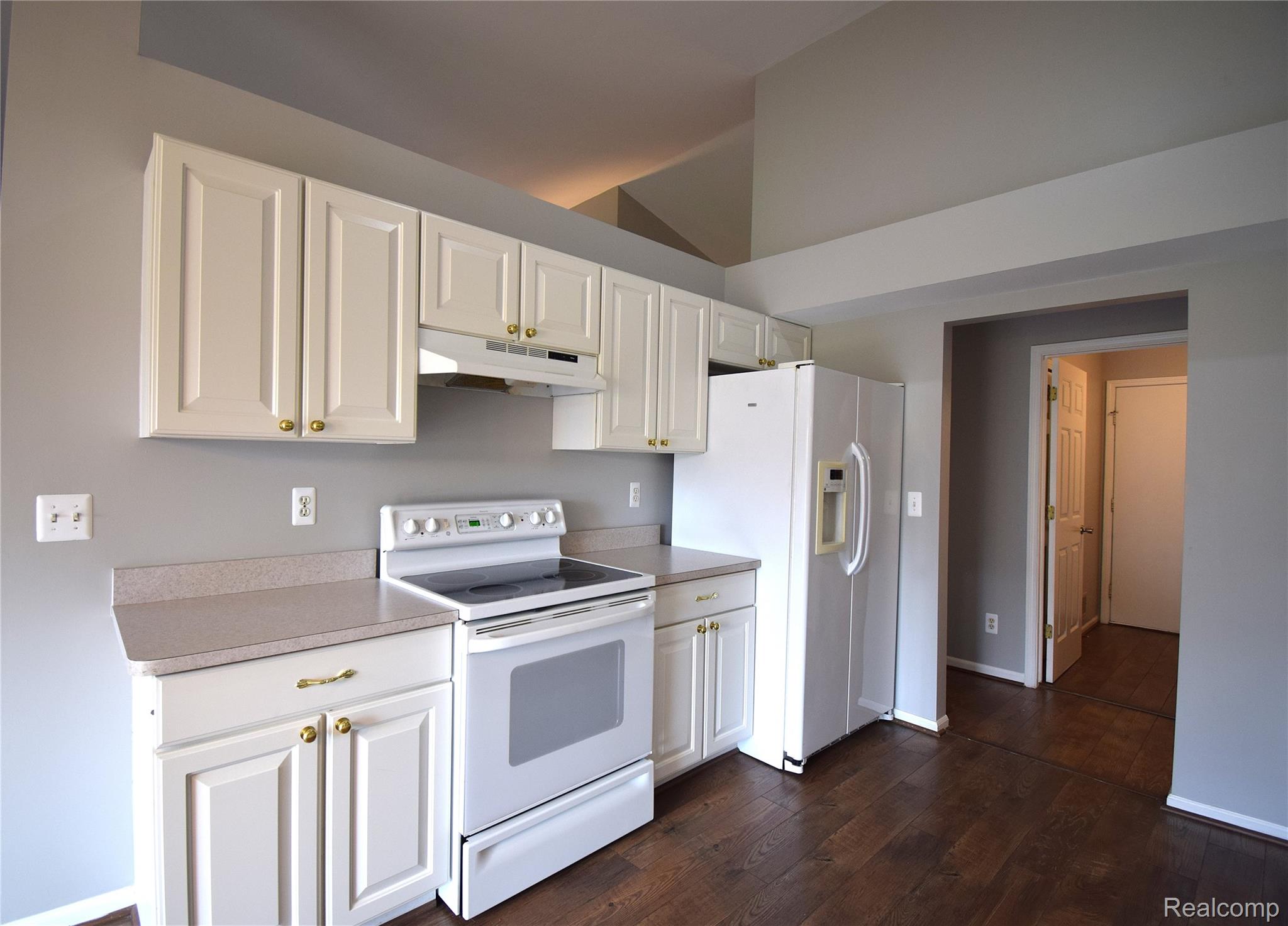 30112 Raintree Circle New Baltimore, MI 48047 - Photo 5 of 28 SEPT 21 077.JPG