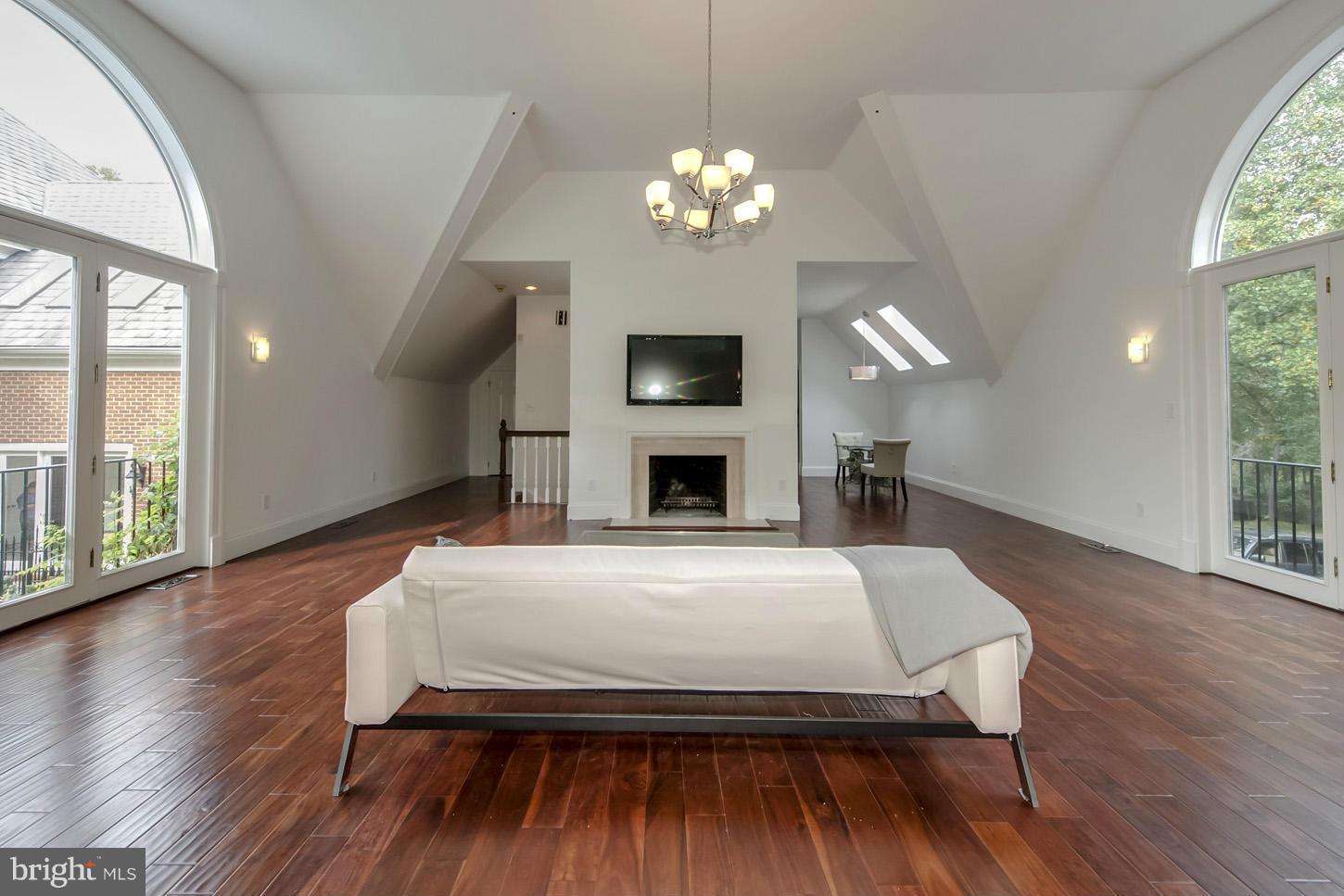 1163 Bellview Road McLean, VA 22102 - Photo 25 of 30 Carriage House Family Room