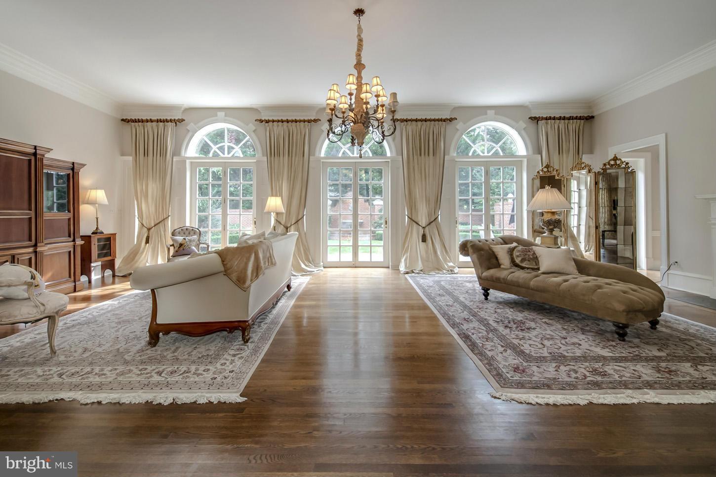 1163 Bellview Road McLean, VA 22102 - Photo 9 of 30 Family Room