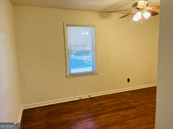$950 | 50 Lone Oak Street, Grantville, GA 30220