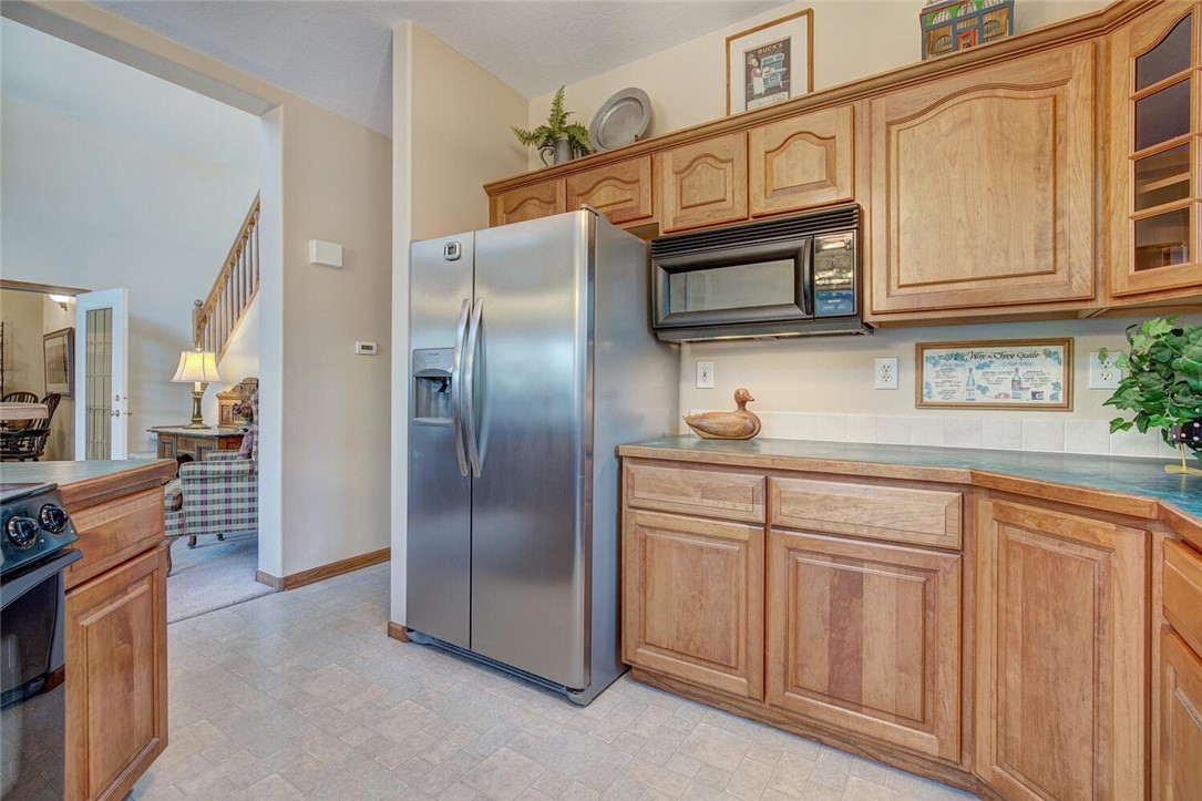 592 Ryan Gulch Road Silverthorne, CO 80498 - Photo 10 of 35 The kitchen offers lots of cabinet and counter space.