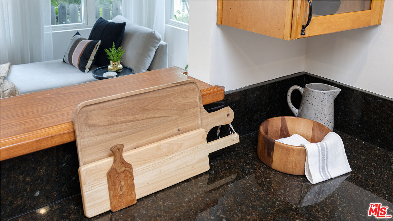 626 Oleander Drive Los Angeles, CA 90042 - Photo 19 of 75