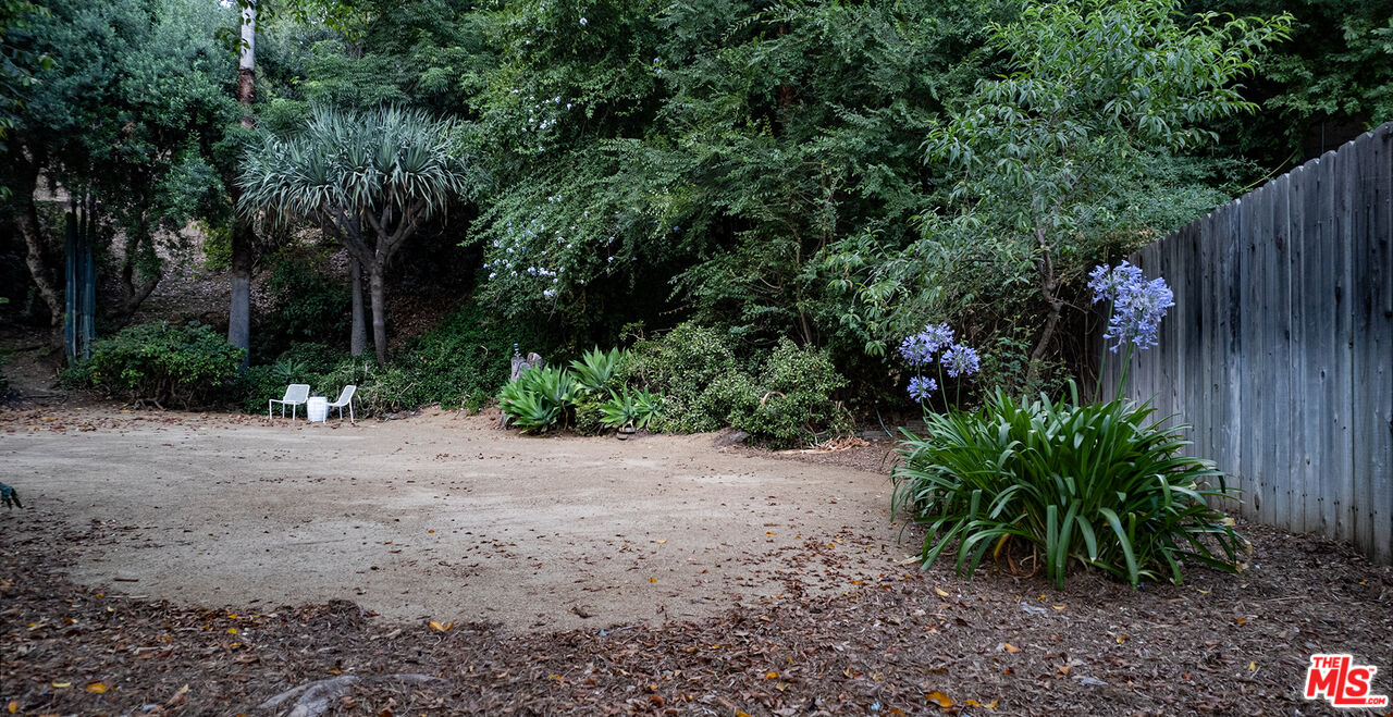 626 Oleander Drive Los Angeles, CA 90042 - Photo 61 of 75