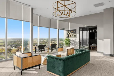 $1,250,000 | 1616 West End Avenue, Unit 1708, Nashville, TN 37203