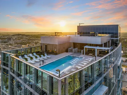 $1,250,000 | 1616 West End Avenue, Unit 1708, Nashville, TN 37203