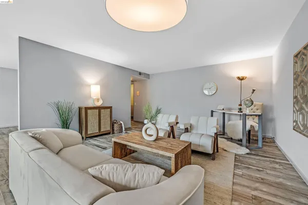 $599,000 | 3945 Harrison Street, Unit 23, Oakland, CA 94611