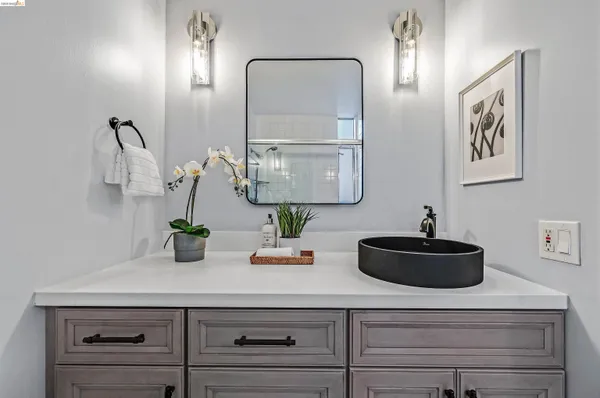 $599,000 | 3945 Harrison Street, Unit 23, Oakland, CA 94611