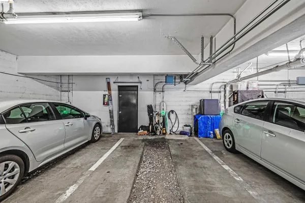 $599,000 | 3945 Harrison Street, Unit 23, Oakland, CA 94611