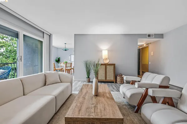 $599,000 | 3945 Harrison Street, Unit 23, Oakland, CA 94611