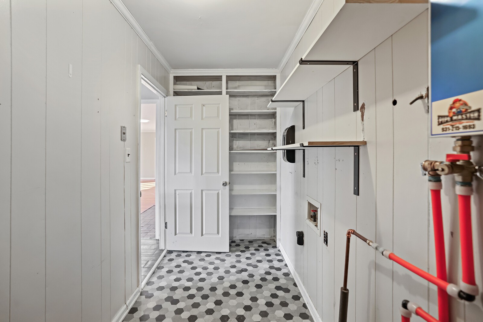 220 Hampton Road Columbia, TN 38401 - Photo 28 of 74 a view of walk in closet with empty racks