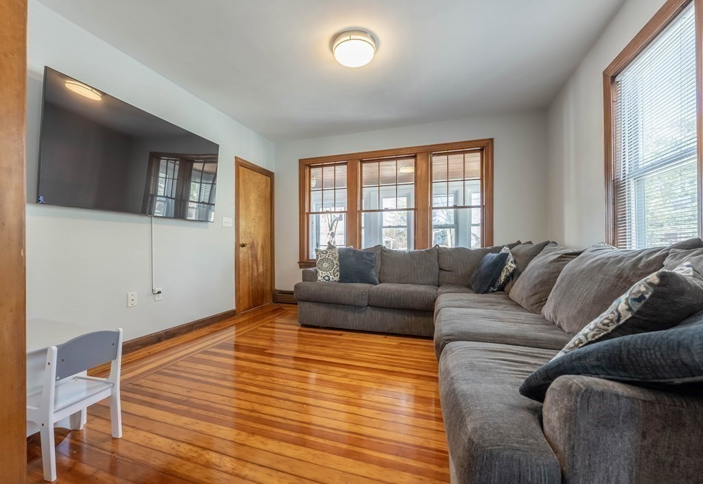 40 Perley Road North Andover, MA 01845 - Photo 6 of 30 Gallery Image 6