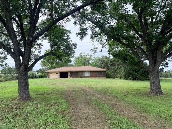$295,000 | 1250 Farm To Market Road 112, Lexington, TX 78947