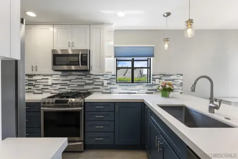 $549,000 | 1059 Shadowridge Drive, Unit 7, Vista, CA 92081