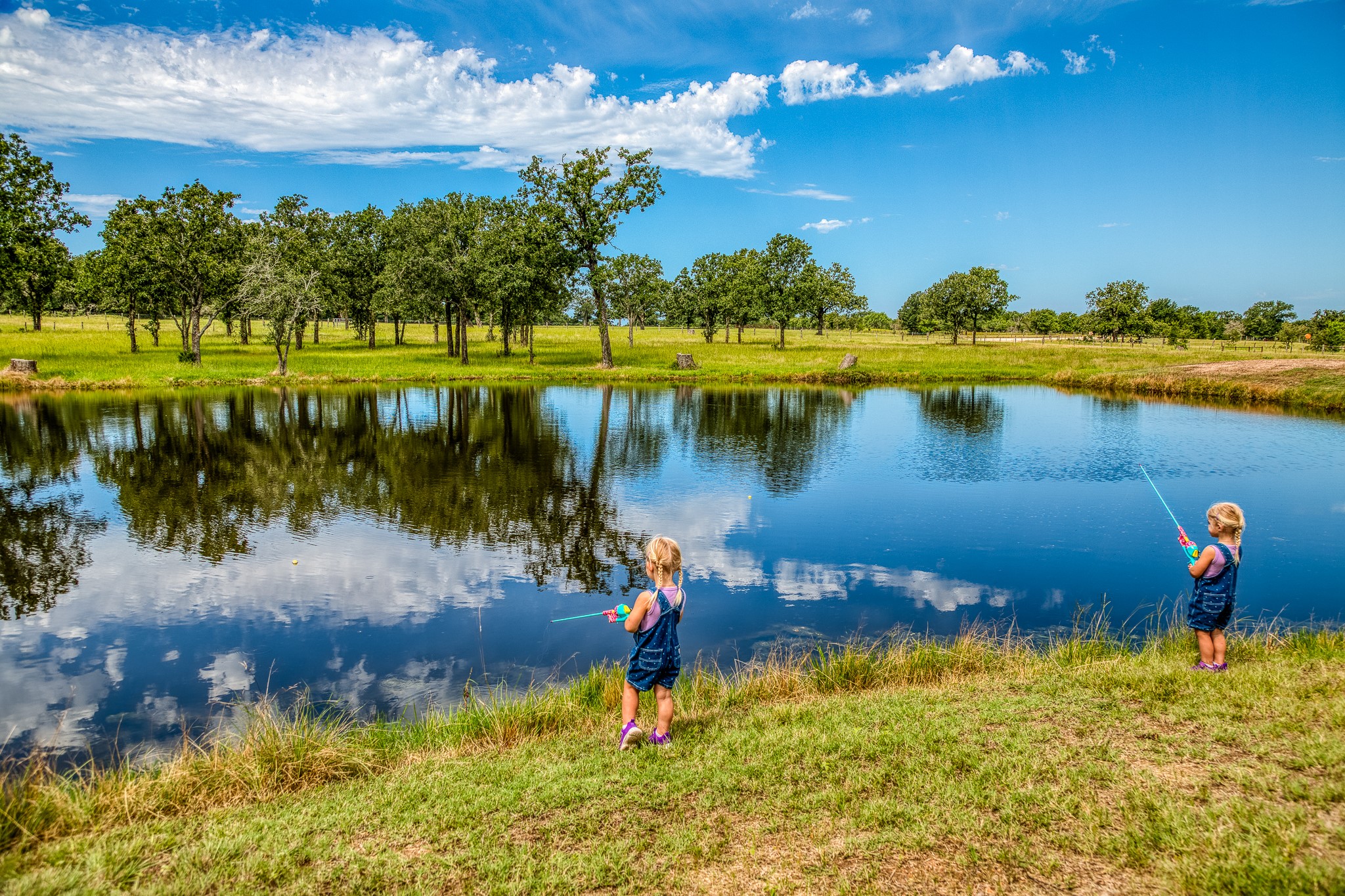 10092 County Road 446 Somerville, TX 77879 - Photo 46 of 50 a view of a lake with a beach