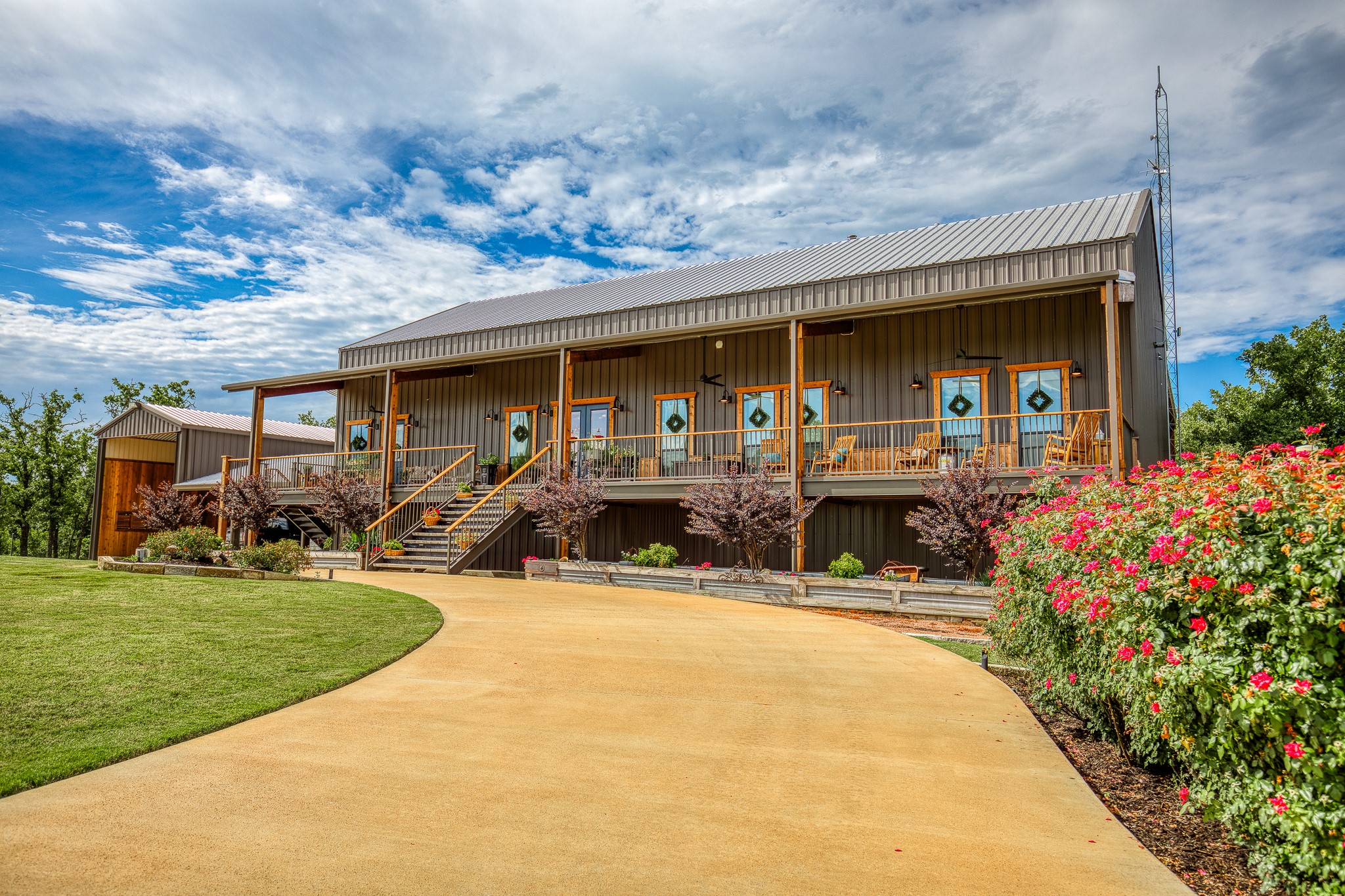 10092 County Road 446 Somerville, TX 77879 - Photo 7 of 50 a front view of a house with a porch