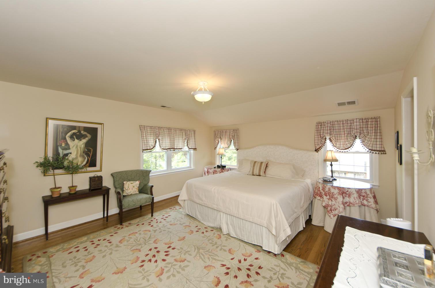4924 34th Road North Arlington, VA 22207 - Photo 14 of 27 Bedroom (Master)