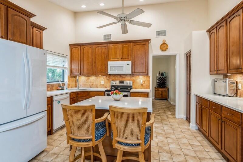 403 Northwest 72nd Street Boca Raton, FL 33487 - Photo 11 of 35 Entering Kitchen
