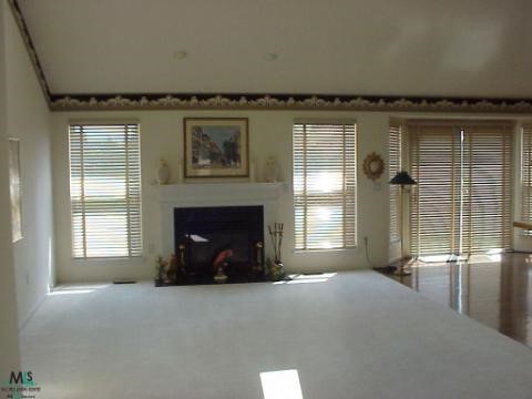 902 Churchill Circle Rochester, MI 48307 - Photo 4 of 6 743885-3.JPG