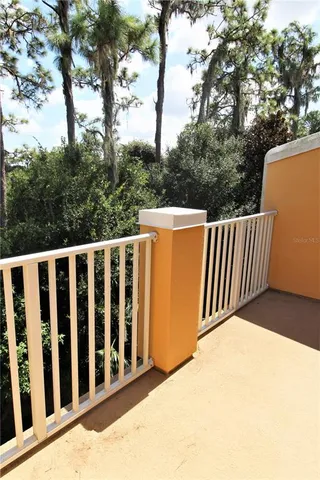 a view of a big room with closet and bathroom