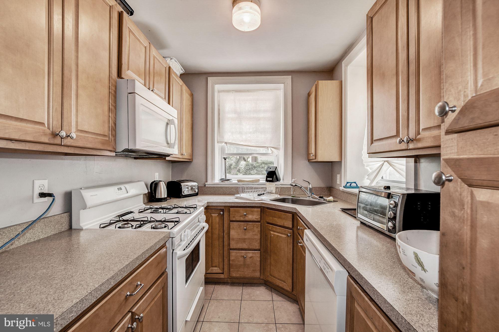 221 South State Road Upper Darby, PA 19082 - Photo 20 of 31