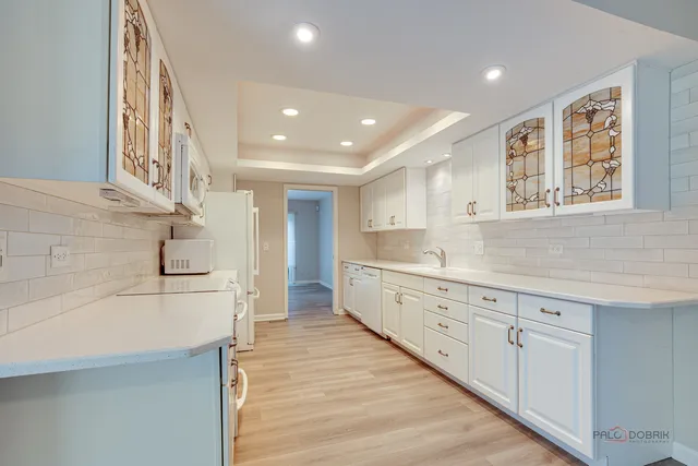 $674,000 | 9 The Court Of Lagoon View, Northbrook, IL 60062