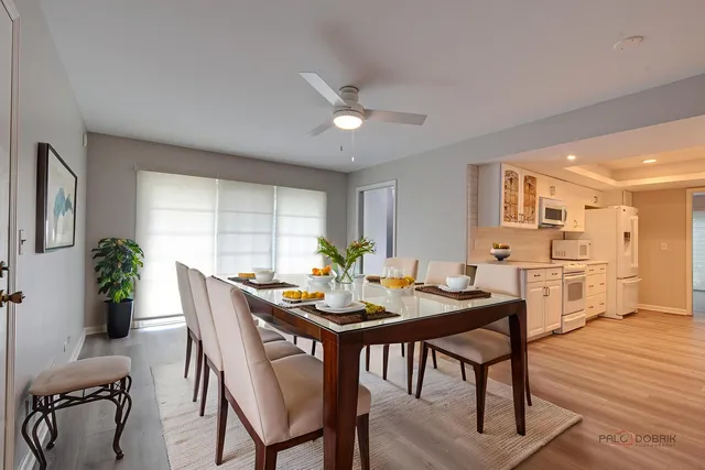 $674,000 | 9 The Court Of Lagoon View, Northbrook, IL 60062