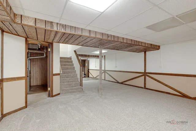 $674,000 | 9 The Court Of Lagoon View, Northbrook, IL 60062