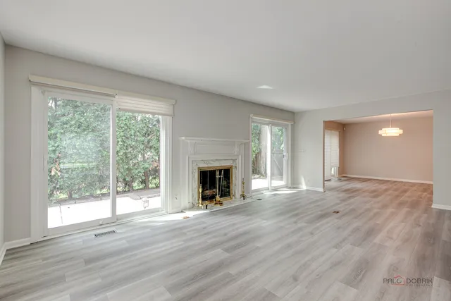 $674,000 | 9 The Court Of Lagoon View, Northbrook, IL 60062