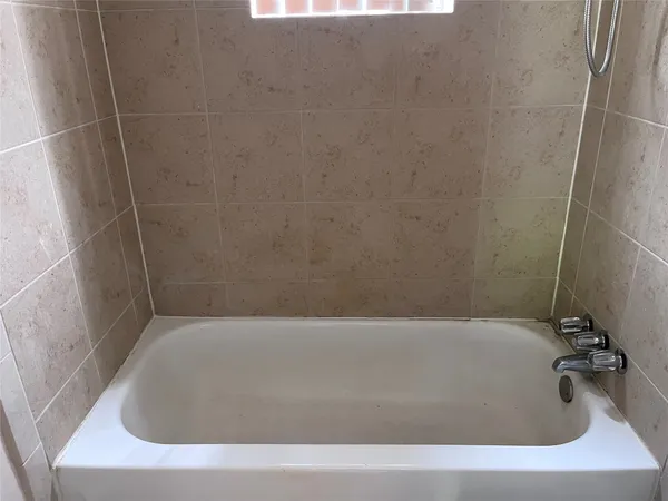 $1,150 | 4010 Feagan Street, Unit 5, Houston, TX 77007