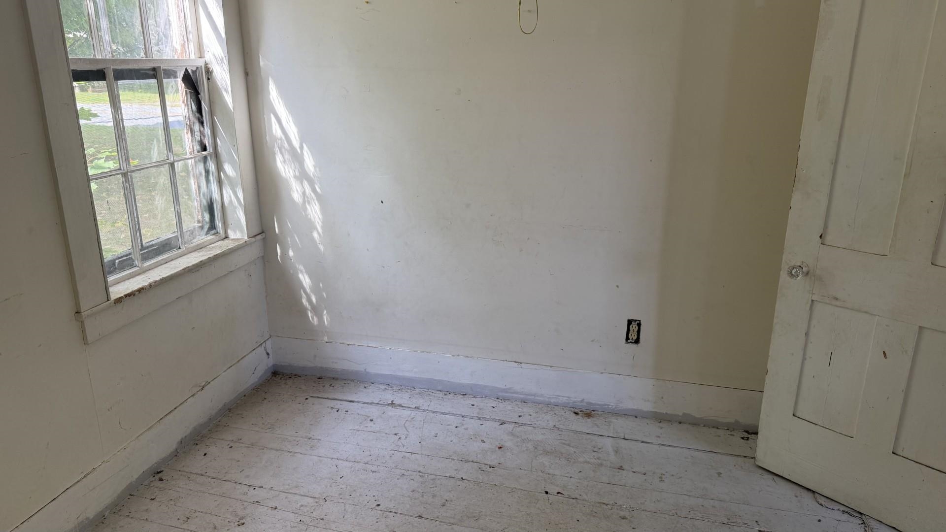 137 South Pleasant Street Troy, VT 05859 - Photo 12 of 23