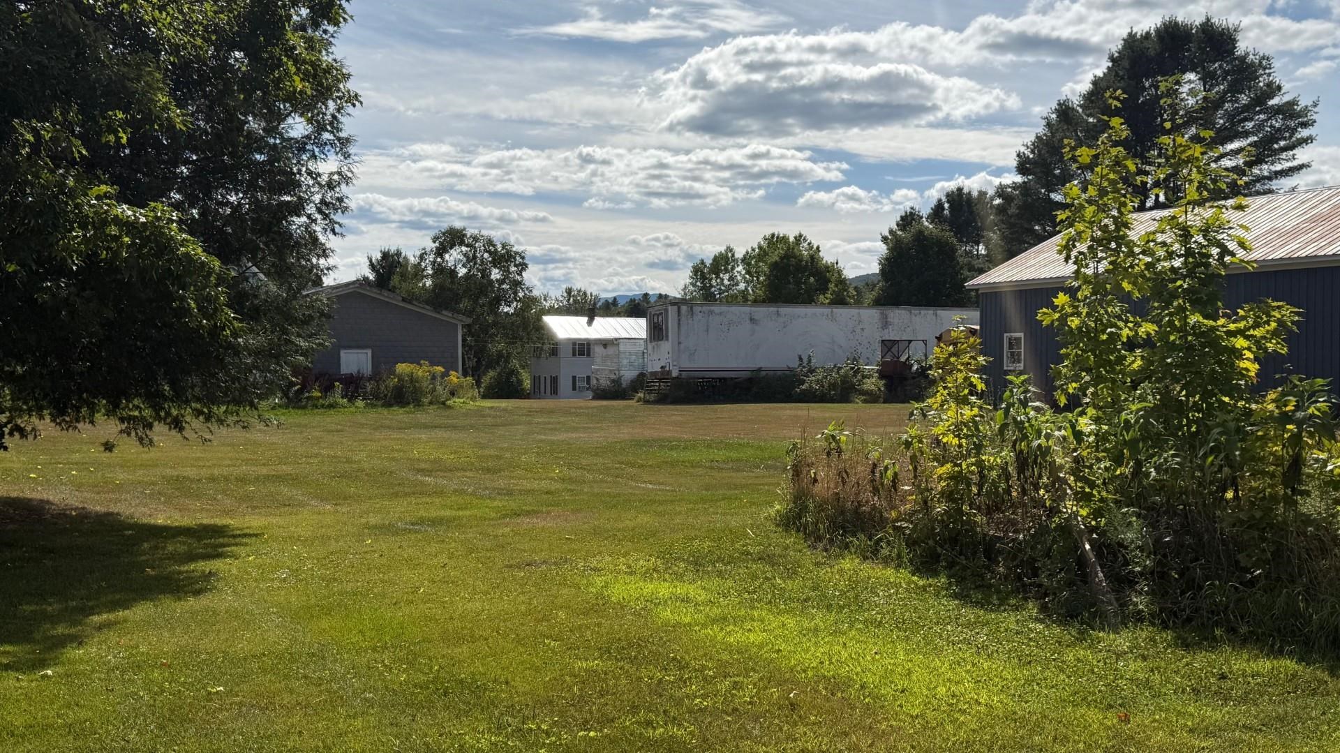 137 South Pleasant Street Troy, VT 05859 - Photo 5 of 23