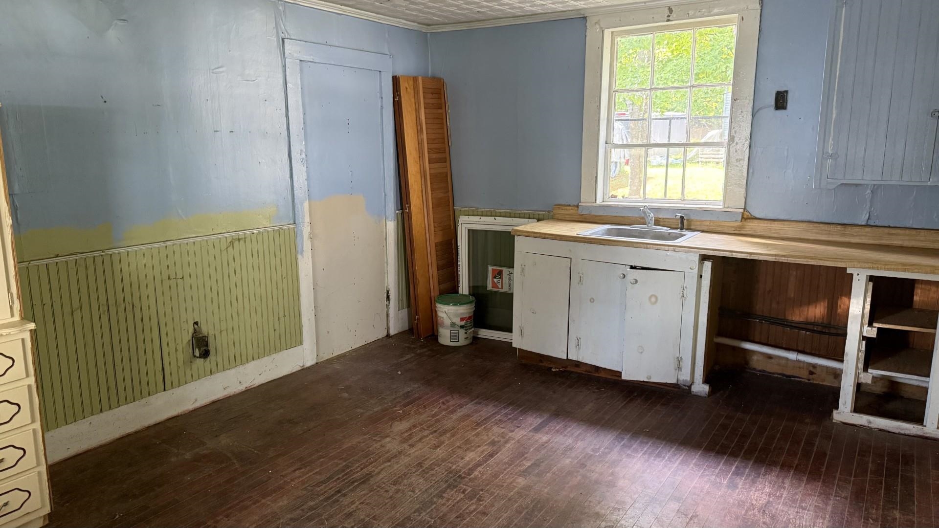 137 South Pleasant Street Troy, VT 05859 - Photo 9 of 23