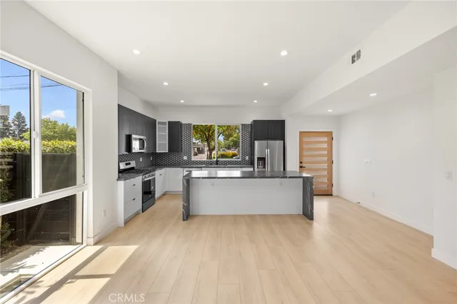 $2,349,000 | 914 North Catalina Street, Burbank, CA 91505
