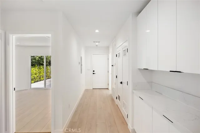 $2,349,000 | 914 North Catalina Street, Burbank, CA 91505