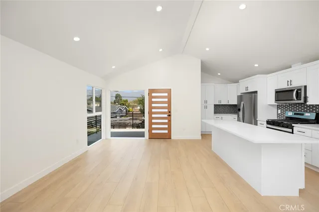 $2,349,000 | 914 North Catalina Street, Burbank, CA 91505