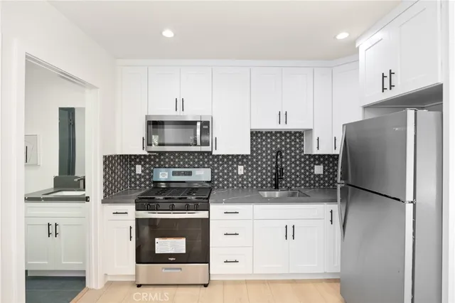 $2,349,000 | 914 North Catalina Street, Burbank, CA 91505