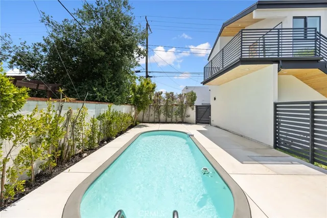 $2,349,000 | 914 North Catalina Street, Burbank, CA 91505