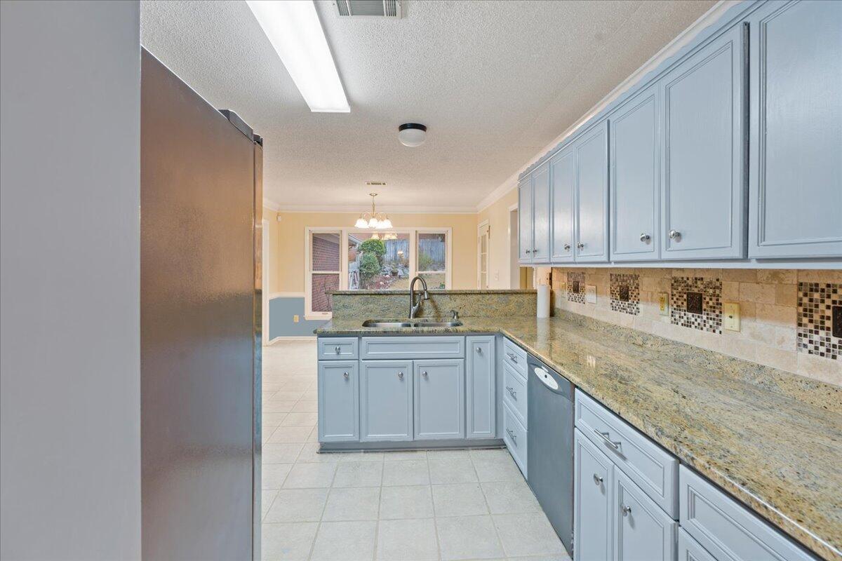 778 Springbrook Circle Evans, GA 30809 - Photo 11 of 35 11-Kitchen
