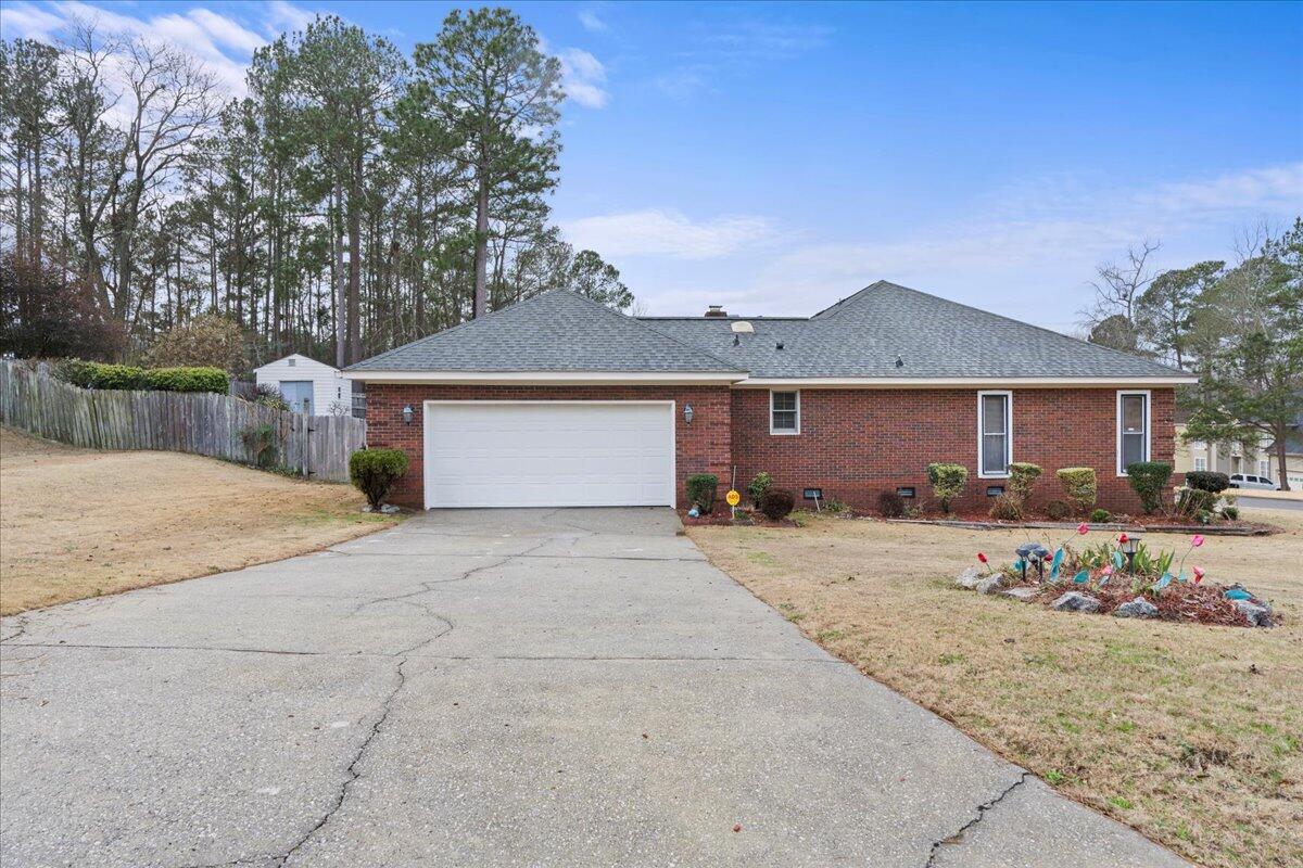 778 Springbrook Circle Evans, GA 30809 - Photo 4 of 35 04-Garage Side