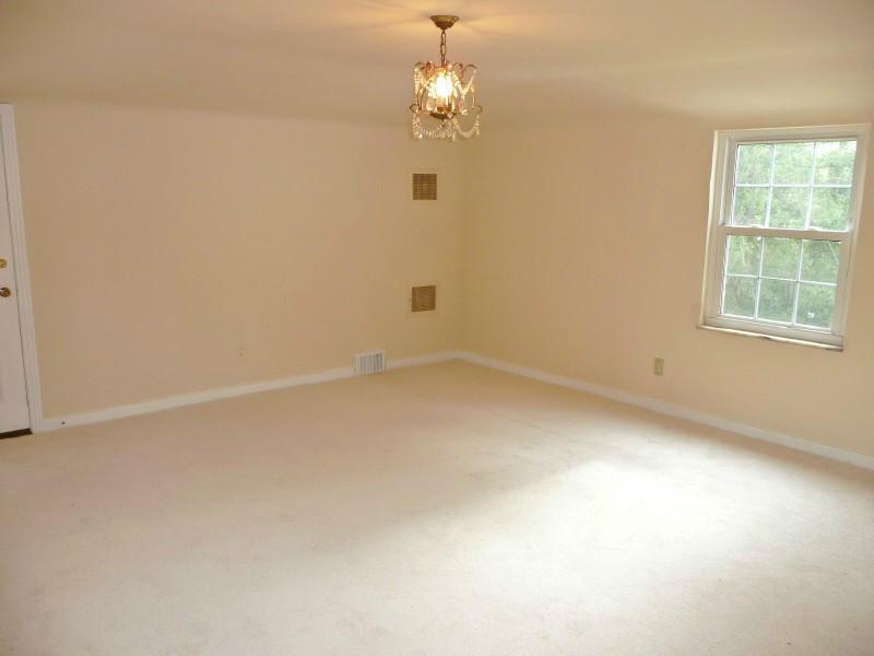 1899 Greentree Road Pittsburgh, PA 15220 - Photo 15 of 25 Master Bedroom.