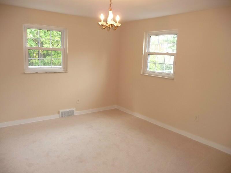 1899 Greentree Road Pittsburgh, PA 15220 - Photo 17 of 25 Bedroom.