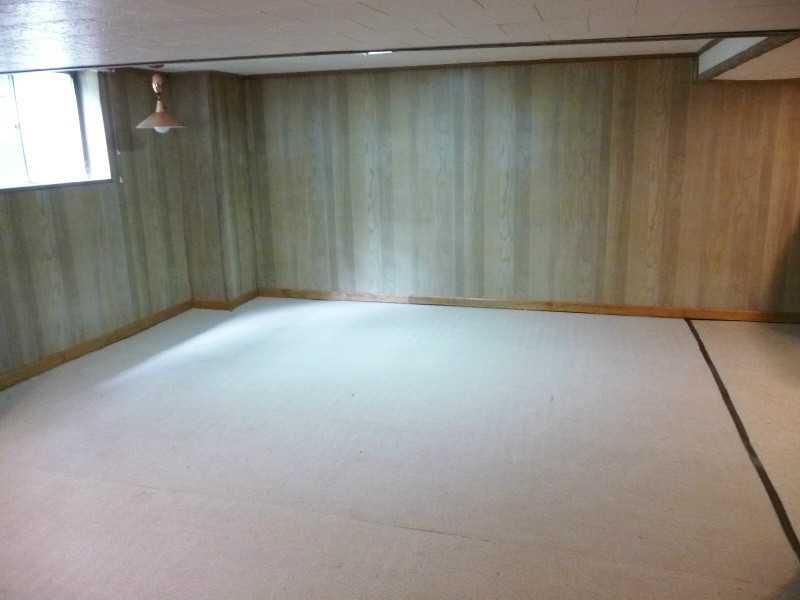 1899 Greentree Road Pittsburgh, PA 15220 - Photo 20 of 25 Basement/Game Room.